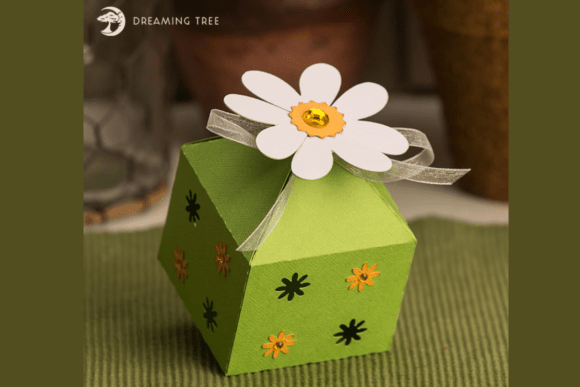 Elevating Small-Scale Celebrations with the Daisy Favor Box SVG